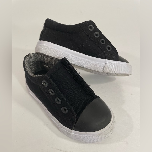 Toddler’s Size 6 Cat And Jack “Converse Style” Black Slip On Laceless Shoes - Picture 1 of 7